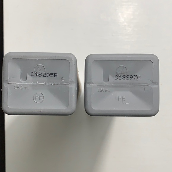 2-Pack Living Proof Perfect Hair Days Sham… - Picture 3 of 3